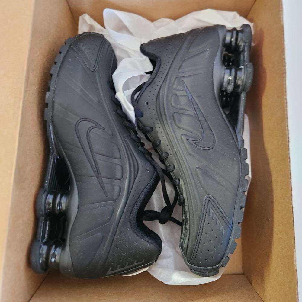 Nike Women's Shox R4 Trainers, Black Black Max Orange 000, 7 US - Picture 9 of 10